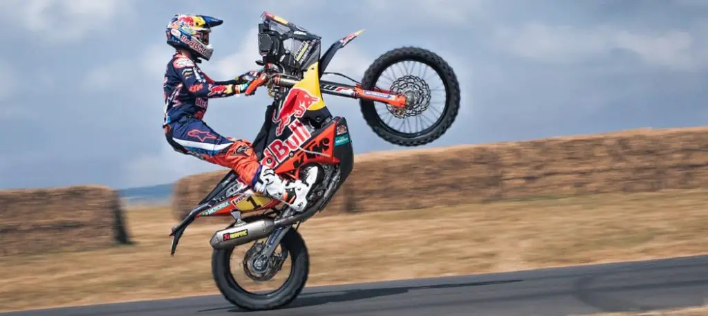 How to Wheelie a Dirt Bike 4 Stroke