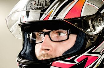 How to Wear Glasses With Motorcycle Helmet
